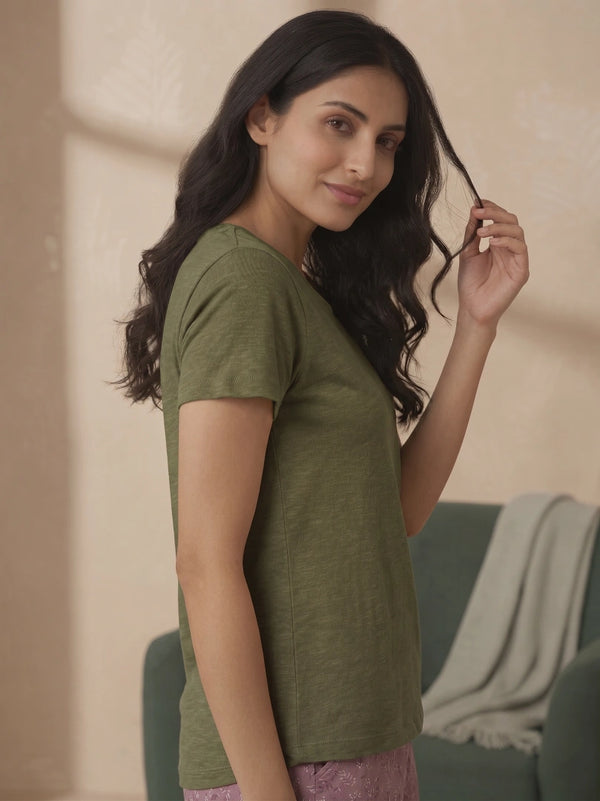 BL LW T 11 - Relaxed Lounge Fit - 100% Cotton Slub Lightweight Fabric with Classic Round Neckline