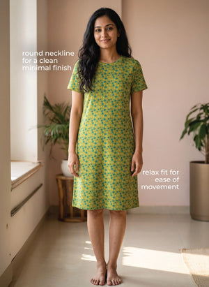 BL LW T 41 - Casual Above-Knee Length Round Neck Printed Cotton Spandex Dress