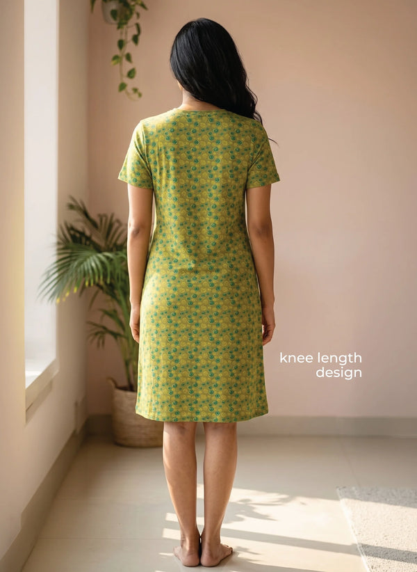 BL LW T 41 - Casual Above-Knee Length Round Neck Printed Cotton Spandex Dress