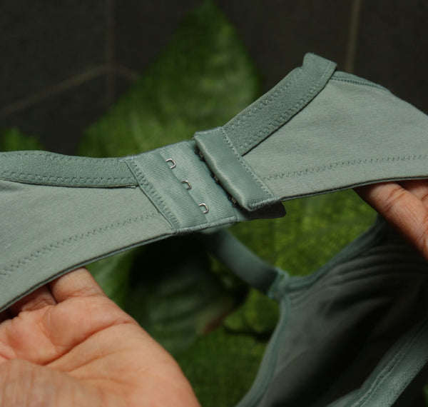 Encircle Bra - Full-coverage cotton bra with moulded cups and enhanced side support