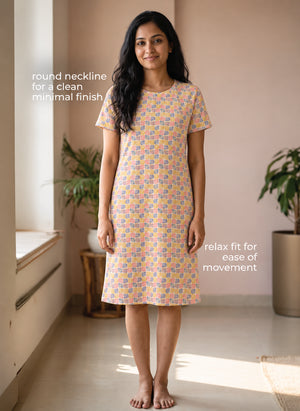 BL LW T 41 - Casual Above-Knee Length Round Neck Printed Cotton Spandex Dress