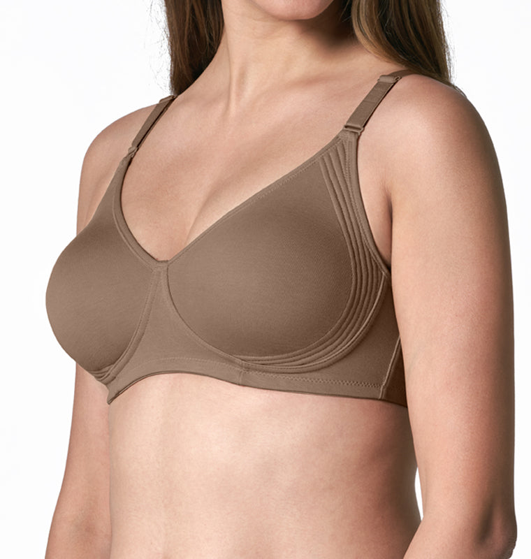 Moulded everyday medium coverage bra with encircled side stitches